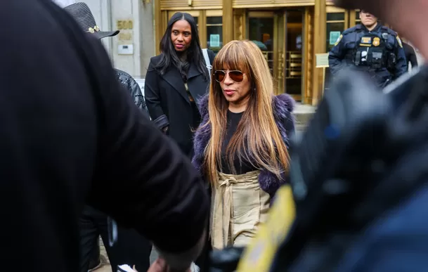Casandra "Cassie" Ventura, expareja de Sean "Diddy" Combs, declaró en juicio contra el rapero que tomaba drogas para soportar los abusos a los que la sometía. Fuente: AFP