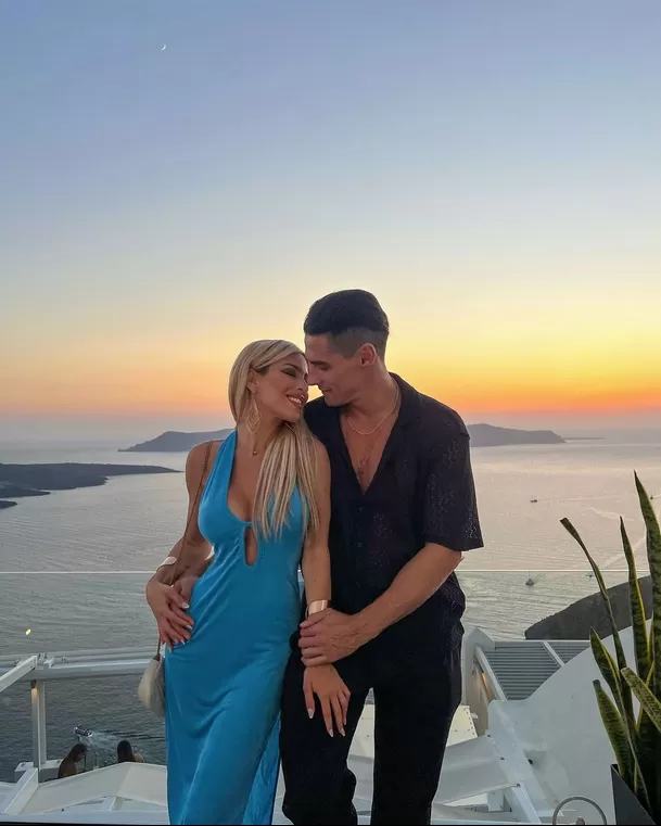 Facundo González y Oriana Marzoli en Santorini / Instagram