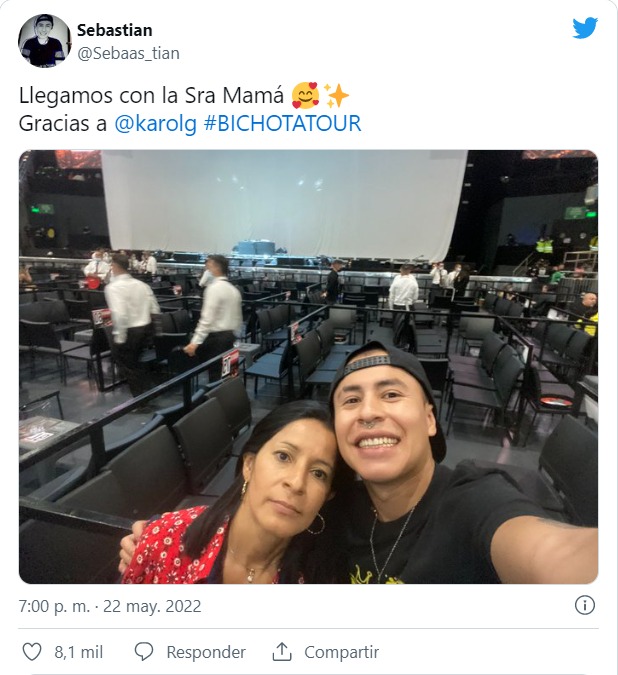 El fan de Karol G al que le regaló entradas para su concierto porque prefirió pagar sus estudios