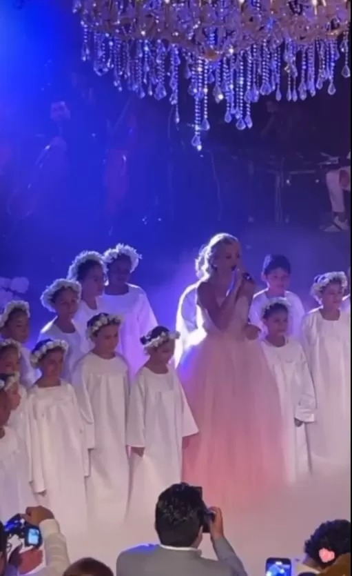 Fanny Lu cantó durante la celebración de su matrimonio un romántico tema/Foto: Instagram