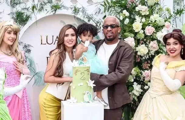 Darinka Ramírez y Jefferson Farfán tienen una hija de dos años, Luana. Fuente: Instagram