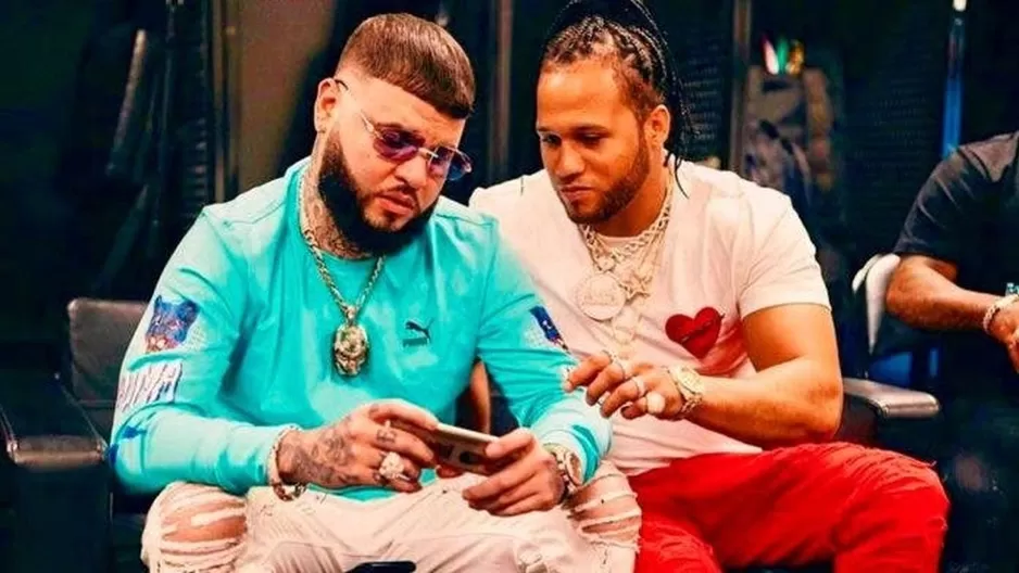 Farruko también grabó con Myke Towers los temas  "Date tu guille" y "La playa remix". Foto: La crónica viral