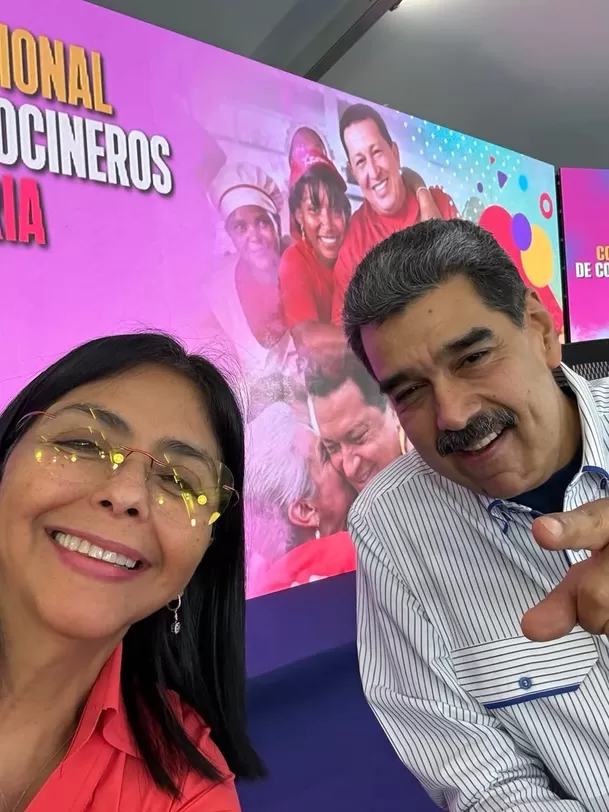 Delcy Rodriguez junto a Nicolás Maduro / Instagram