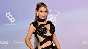 Flavia Laos en la alfombra de los American Music Awards 2026 / Instagram / Foto: David Becker / Getty Images