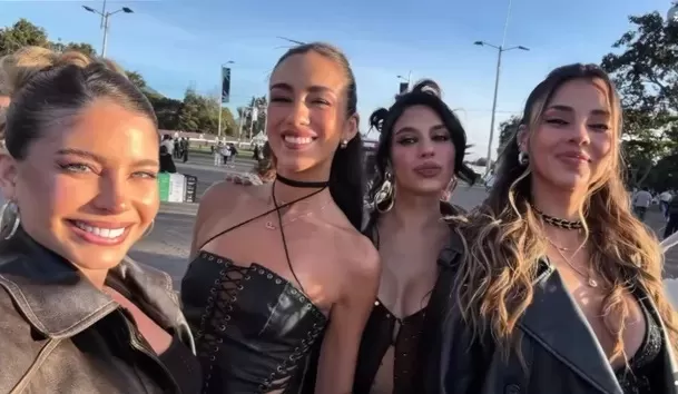 Flavia Laos y Luciana Fuster juntas durante festival en Colombia / Instagram