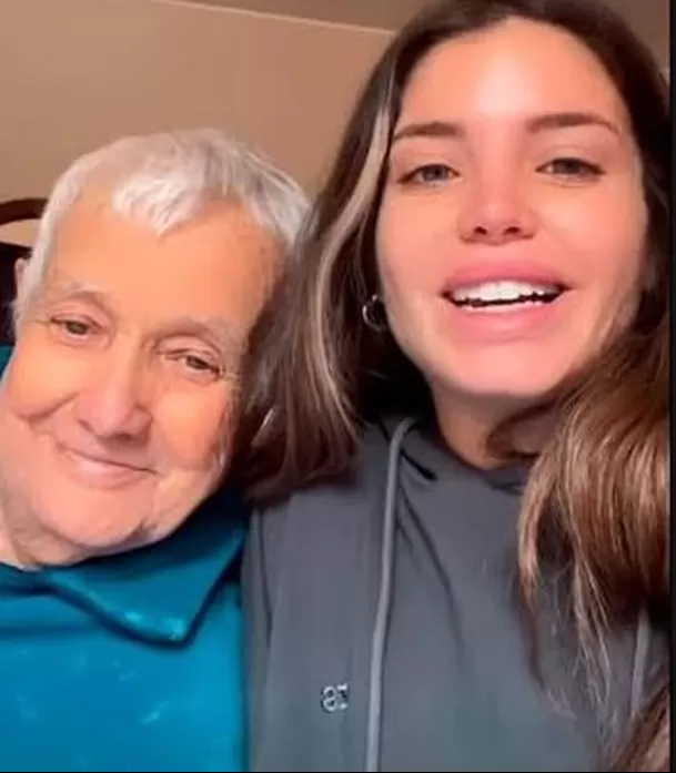 Flavia Laos emocionaba a sus seguidores al compartir fotos y videos con su abuelo / IG: @flavialaosu