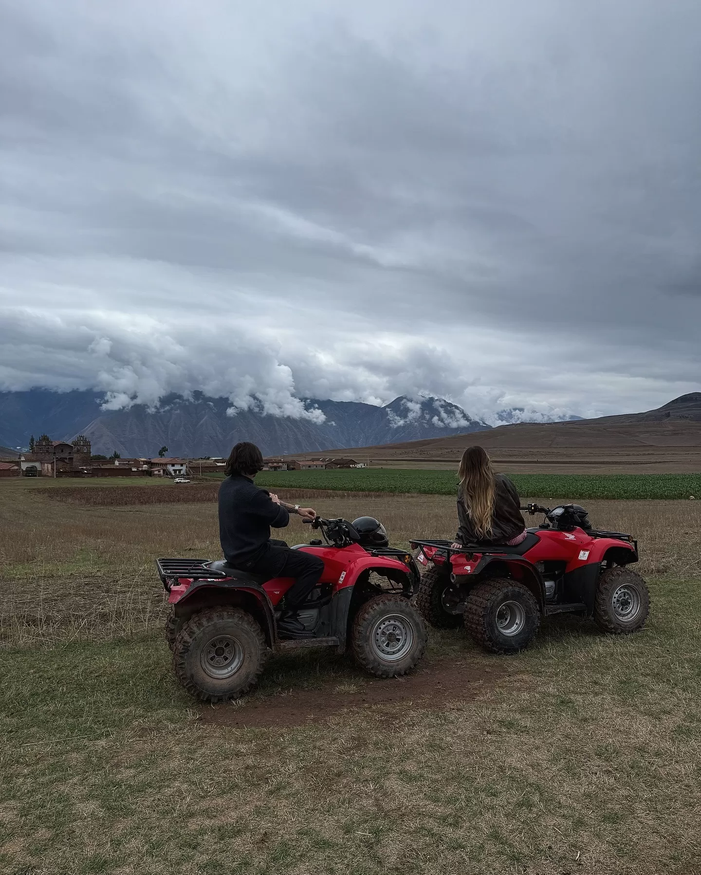 Mathew Bonello y Flavia Laos en Cuzco/Foto: Instagram