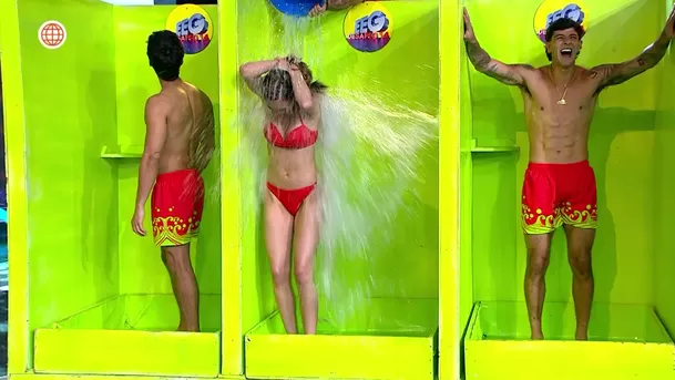 Flavia López recibió tremendo duchazo cuando estaba desprevenida y quedó en shock / AméricaTV