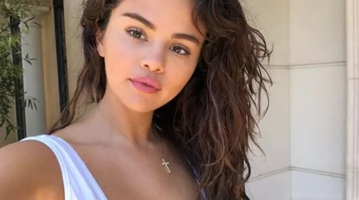 La foto de Selena Gómez sin maquilla que desata críticas La foto de Selena Gómez sin maquilla que desata críticas