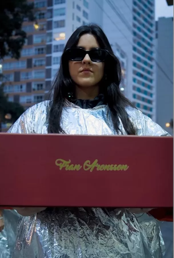 Francisca Aronsson junto a Shakira en concierto/ Instagram Francisca Aronsson junto a Shakira en concierto/ Instagram