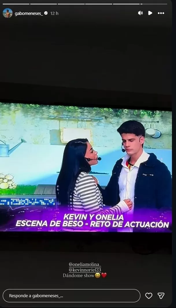 Desde la clínica, Gabriel compartió en sus historias el momento exacto en que ambos protagonizan una intensa escena frente a cámaras y no dudó en celebrar la química entre ellos. Foto: Instagram Desde la clínica, Gabriel compartió en sus historias el momento exacto en que ambos protagonizan una intensa escena frente a cámaras y no dudó en celebrar la química entre ellos. Foto: Instagram