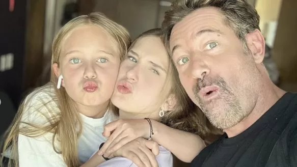 Gabriel Soto junto a sus dos hijas, fruto de su relación con Geraldine Bazán. Fuente: Instagram