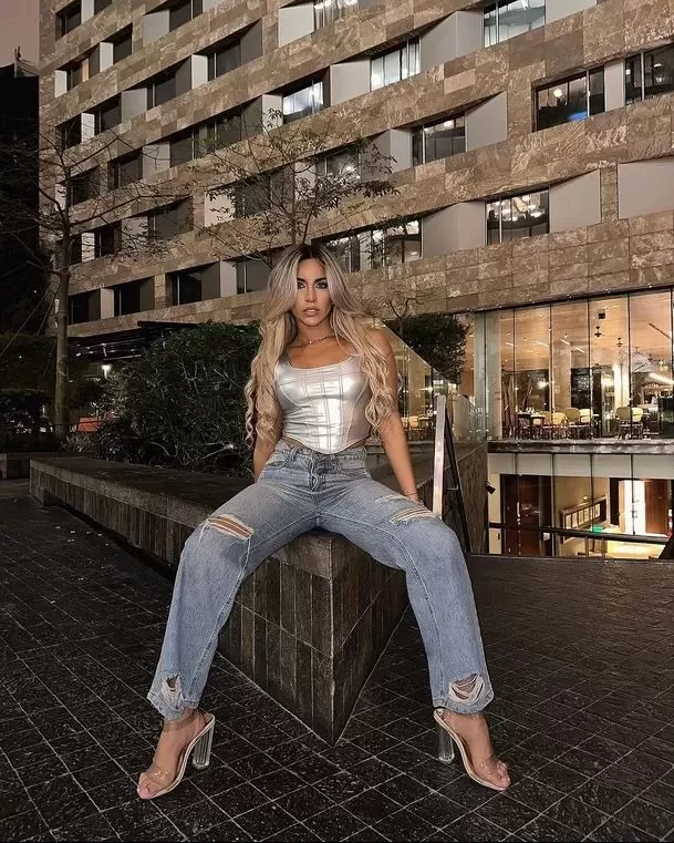 La bailarina reveló que lleva aproximadamente una semana de relación oficial con el exfutbolista, quien le pidió ser su novia durante un viaje a Vichayito. Además, explicó el motivo por el que ambos se dejaron de seguir en redes sociales. Foto: IG @gabrielaherrera