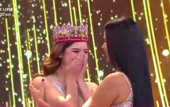 Gaela Barraza fue coronada ‘Model World Teen’ y su madre Danuzka Zapata no contuvo su emoción