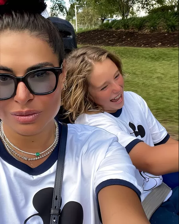 Galilea Montijo junto a su pequeño hijo. Fuente: Instagram