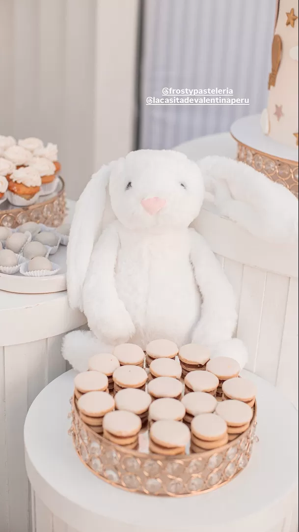 El gender reveal de Gianella Marquina tuvo elegante decoración en tonos neutros. Foto: IG @gianemarquina El gender reveal de Gianella Marquina tuvo elegante decoración en tonos neutros. Foto: IG @gianemarquina