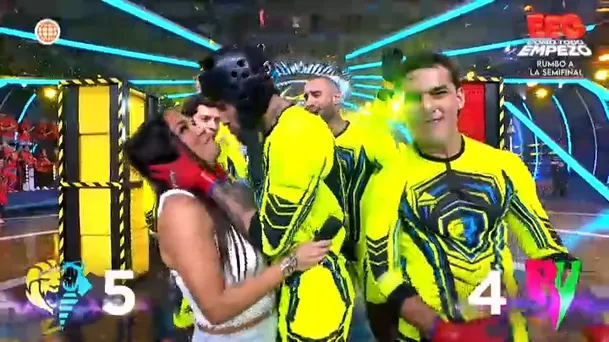 Gino Assereto sorprendió a Katia Palma. Foto: América TV Gino Assereto sorprendió a Katia Palma. Foto: América TV