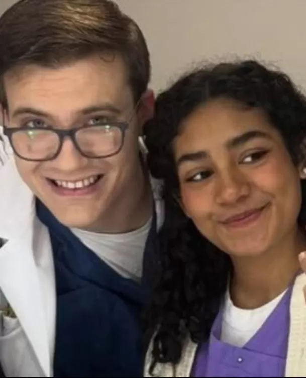 Guadalupe Farfán enterneció a sus seguidores al preparar galletas para el preestreno de la obra de Mathias Spitzer. Foto: América TV Guadalupe Farfán enterneció a sus seguidores al preparar galletas para el preestreno de la obra de Mathias Spitzer. Foto: América TV