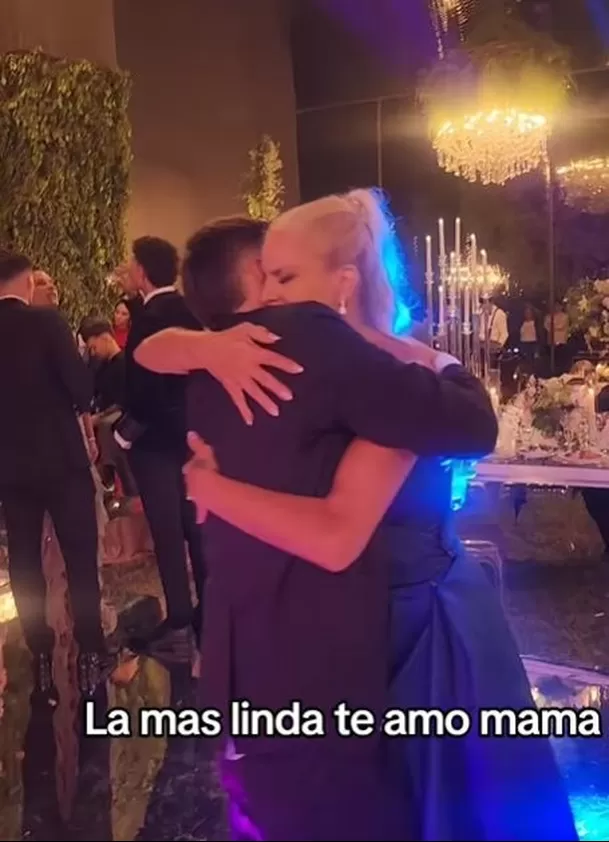 Sergio Baigorria de lado de su madre luego de la fuerte agresión por parte de Thamara Medina, su hermana menor / Captura 