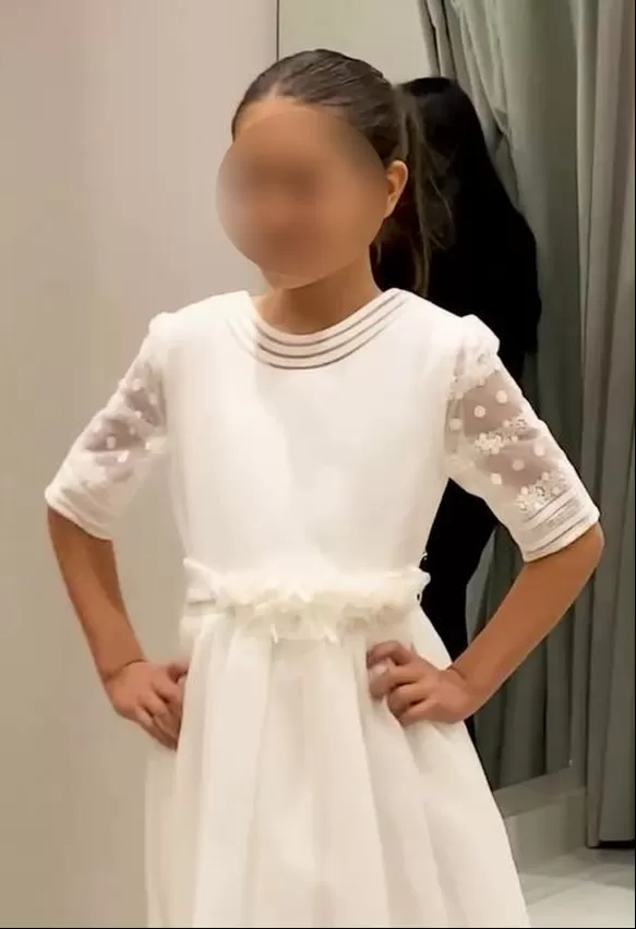 Catalina, hija de María Pía Copello, eligió un vestido para su Primera comunión / Instagram