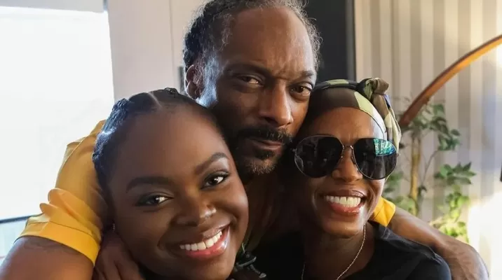 Hija de Snoop Dogg internada tras sufrir derrame cerebral. Fuente: Instagram Hija de Snoop Dogg internada tras sufrir derrame cerebral. Fuente: Instagram
