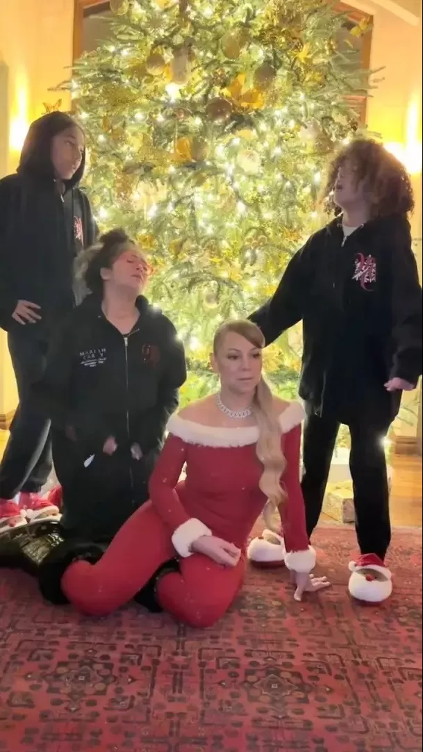 Mariah Carey y sus hijos se volvieron virales en Nochebuena con divertido video. Fuente: Instagram Mariah Carey y sus hijos se volvieron virales en Nochebuena con divertido video. Fuente: Instagram