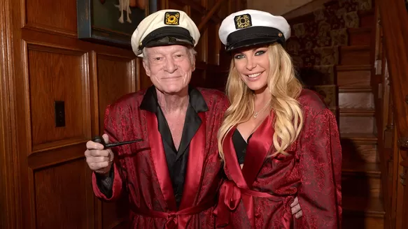 Hugh Hefner, creador de la revista Playboy, junto a su esposa Crystal Harris. Fuente: AFP