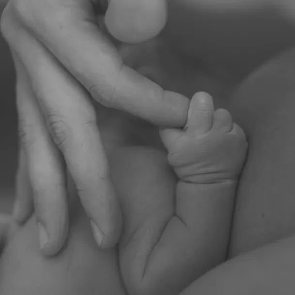 Hugo García se convirtió en padre con Isabella Ladera / IG: hugogarcia