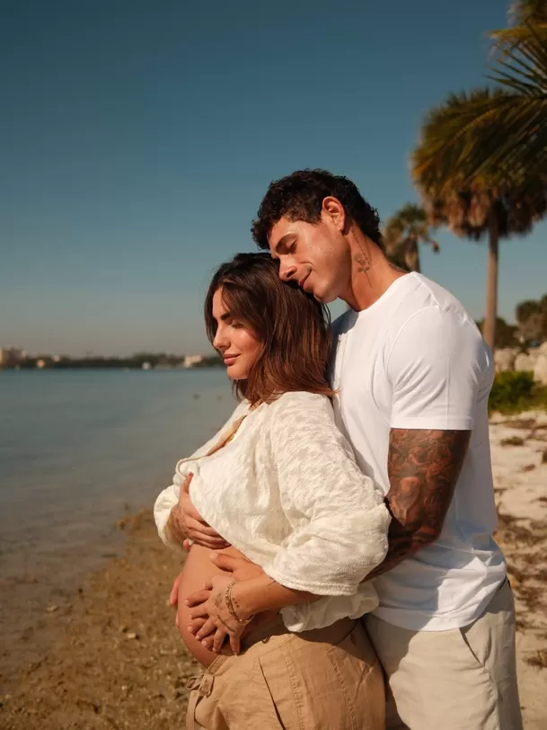 Hugo García espera a su primer hijo con Isabella Ladera / Instagram