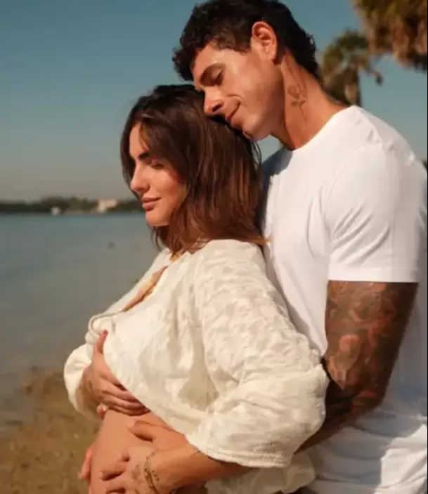 Isabella Ladera vive un momento especial luego de confirmar que está esperando a su segundo bebé, esta vez fruto de su relación con Hugo García. Foto: Instagram