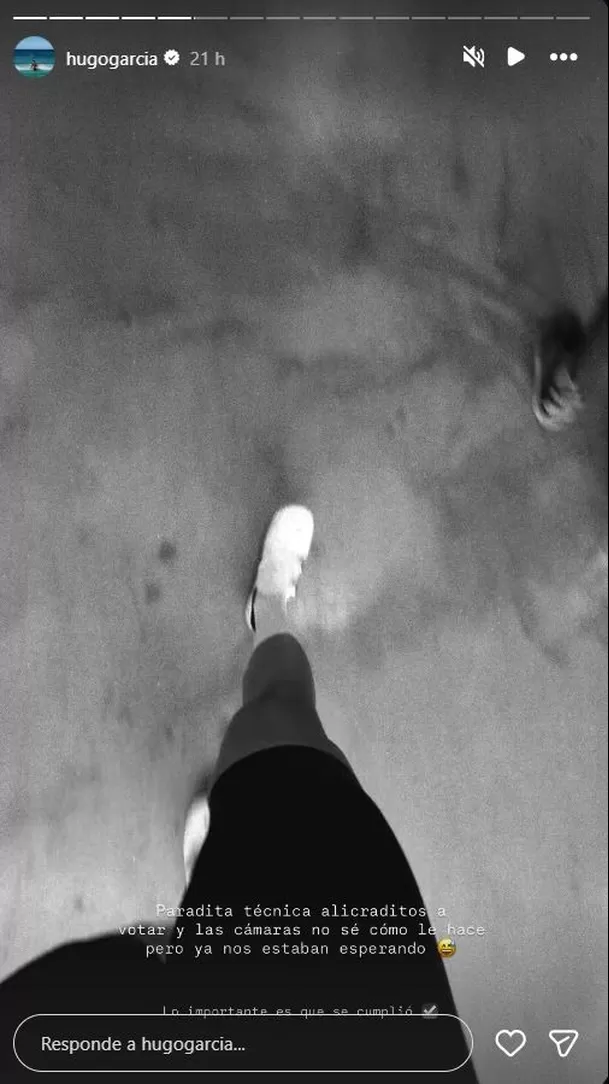 l exchico reality Hugo García regresó al país para sufragar y no pasó desapercibido al lucir su traje de ciclista ante los electores. Foto: Instagram