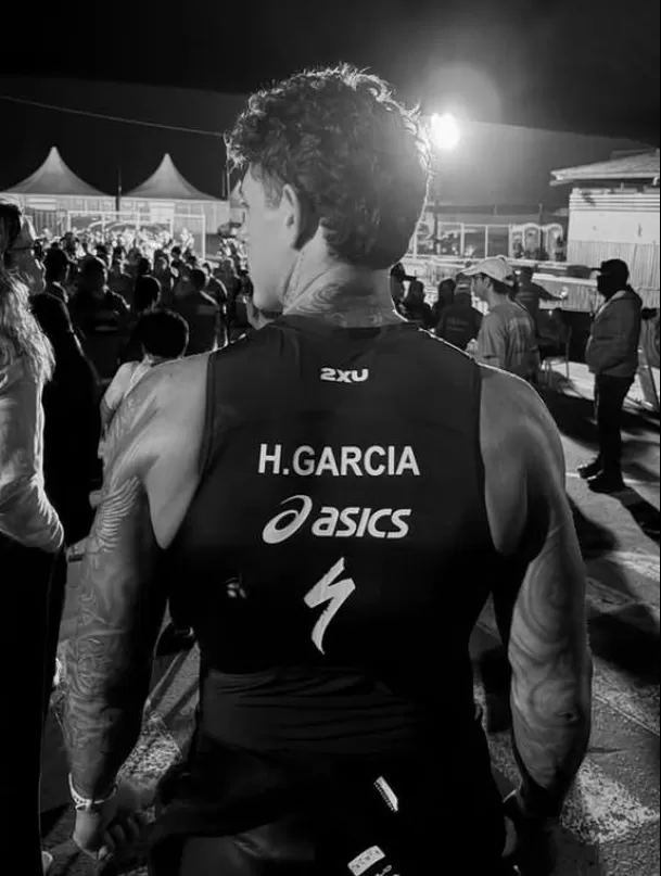 Hugo García completó el Ironman 70.3 Perú en menos de 5 horas y dedicó logro a bebé con Isabella Ladera. Foto: Instagram