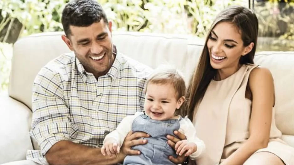 Natalie Vertiz junto a Liam y Yaco Eskenazi. Foto: El Comercio