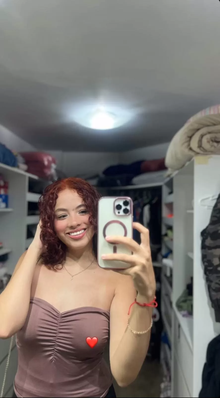 Melissa Lobatón Klug estrenó nuevo look en sus redes sociales. Fuente: Instagram