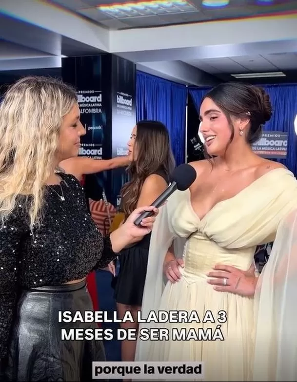Entrevista de Isabella Ladera en los Latin Billboard 2026 / IG: @maitepenio Entrevista de Isabella Ladera en los Latin Billboard 2026 / IG: @maitepenio