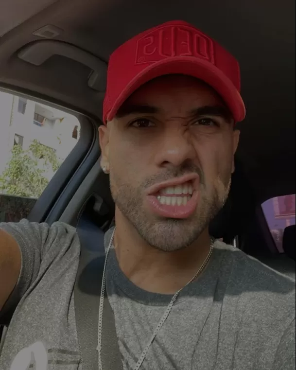 Ítalo Valcárcel reaccionó a supuesta infidelidad de Melissa Klug. Foto: Instagram/@italovalco