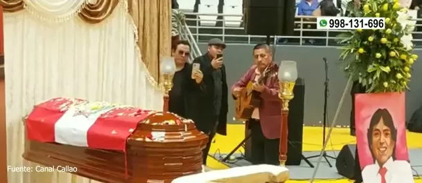 Iván Cruz recibió un homenjae por parte de su hijo Tony Cruz/ Foto: América Noticias