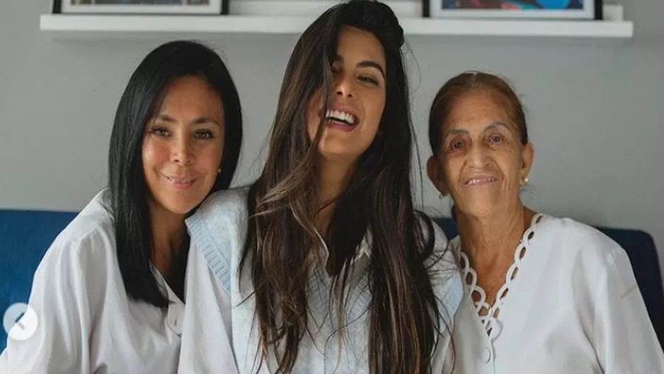  Ivana Yturbe protagoniza elegante sesión de fotos con su mamá