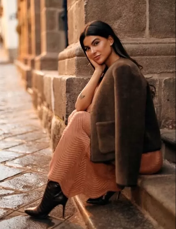 La modelo contó que el fuerte movimiento telúrico se sintió con intensidad en Cusco, donde vive junto a Beto Da Silva y su hija Almudena. Tras el susto, pidió oraciones por las personas afectadas en Ayacucho. Video: Instagram @ivanayturbe