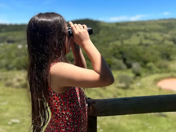 La pequeña Khaleesi estuvo por Uruguay con su madre Jazmín Pinedo y Pedro Araujo / Instagram