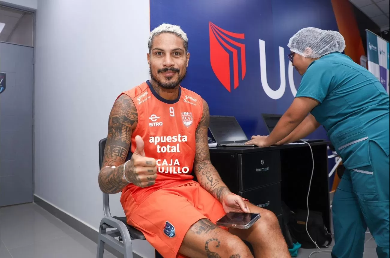 Paolo Guerrero se sometió a los exámenes médicos obligatorios en su club César Vallejo/Foto: UCV