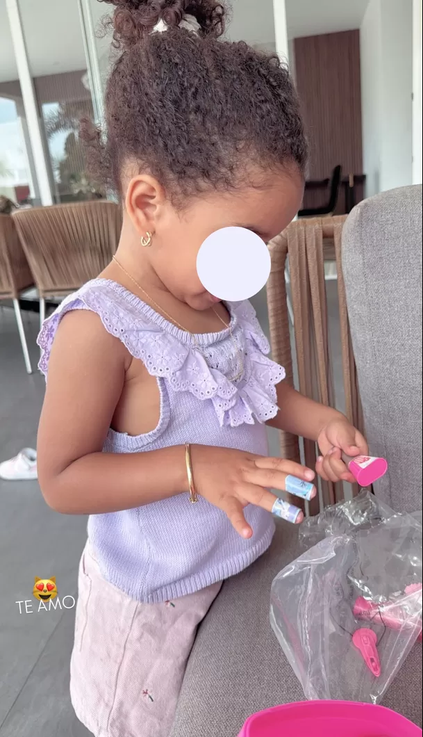 La pequeña Luna está en la casa de su padre Jefferson Farfán por Navidad / Instagram