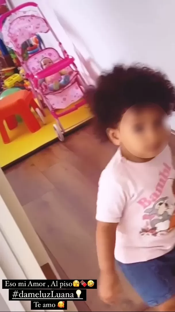 La pequeña Luana bailando al ritmo de 'Bellakeo' de Anitta y Peso Pluma / Instagram