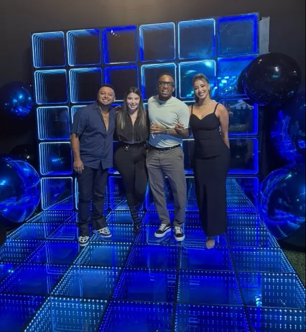 Jefferson Farfán celebró su cumpleaños con una fiesta a todo dar en su exclusiva residencia. Foto: América Hoy Jefferson Farfán celebró su cumpleaños con una fiesta a todo dar en su exclusiva residencia. Foto: América Hoy