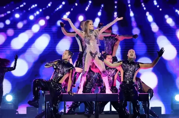 Presentación de Jennifer Lopez en los American Music Awards 2025. Fuente: Billboard