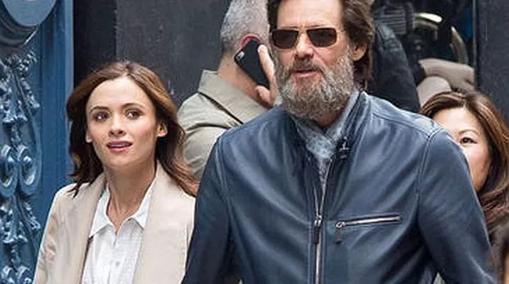 Jim Carrey y Cathriona White Jim Carrey y Cathriona White