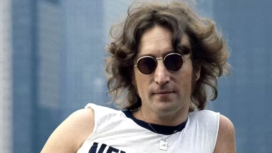 John Lennon fue asesinado en la puerta del edificio que ocupaba con su familia. Fuente: Facebook