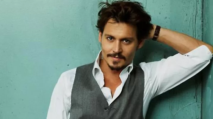 Johnny Depp se aleja de las cámaras para luchar contra su alcoholismo Johnny Depp se aleja de las cámaras para luchar contra su alcoholismo
