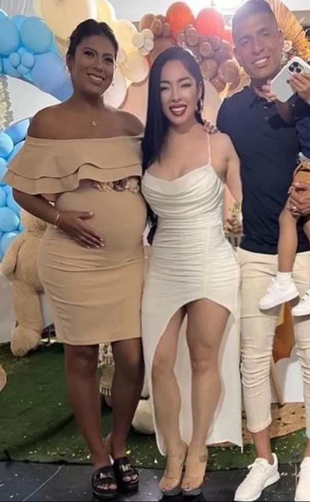 La última semana de septiembre Rosa Fuentes y Paolo Hurtado se mistraron juntos en el baby shower de su último hijo / Foto: Instagram