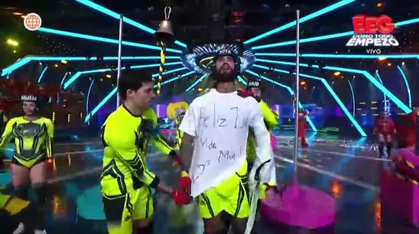 Jota dedicó triunfo a Angie entre lágrimas por su cumpleaños. fuente: AméricaTV Jota dedicó triunfo a Angie entre lágrimas por su cumpleaños. fuente: AméricaTV